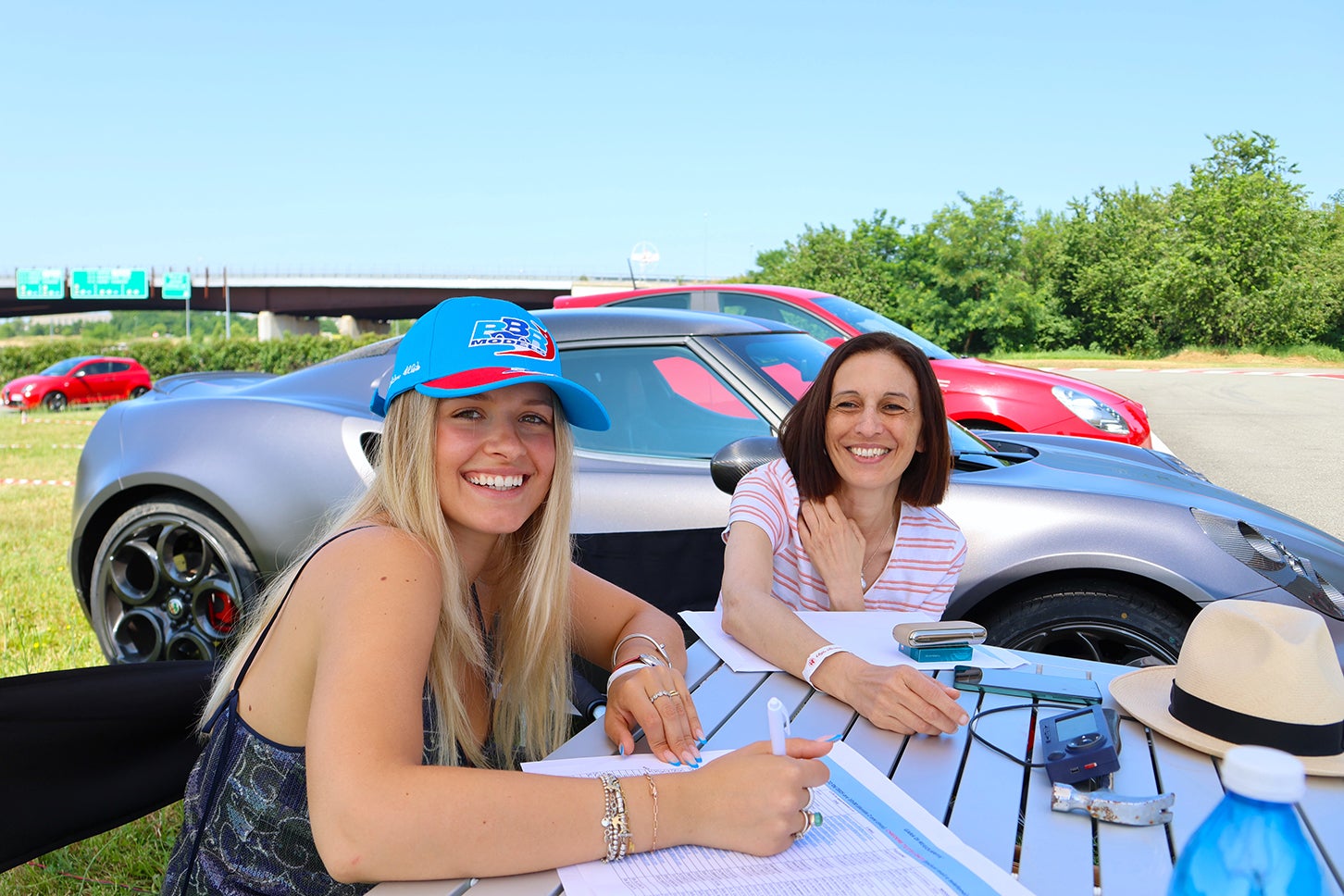 アルファ・ロメオ115周年祭リポート！ 若者アルフィスタは「年上」がお好き？━━『イタリア発 大矢アキオ ロレンツォの今日もクルマでアンディアーモ！』第63回【Movie】