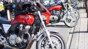 首都高で二輪車事故が増加中！ どのような年代がいつ起こしやすいのか？