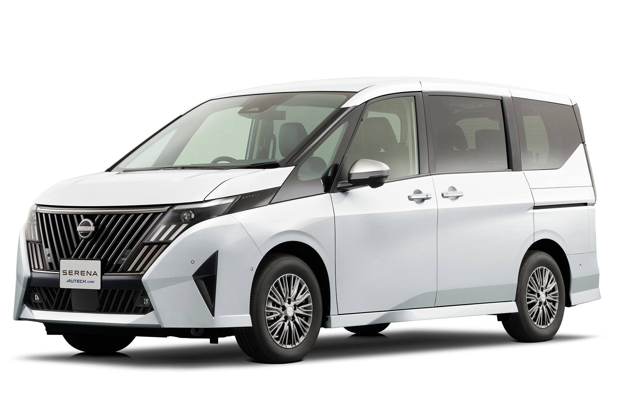 日産セレナAUTECH LINE