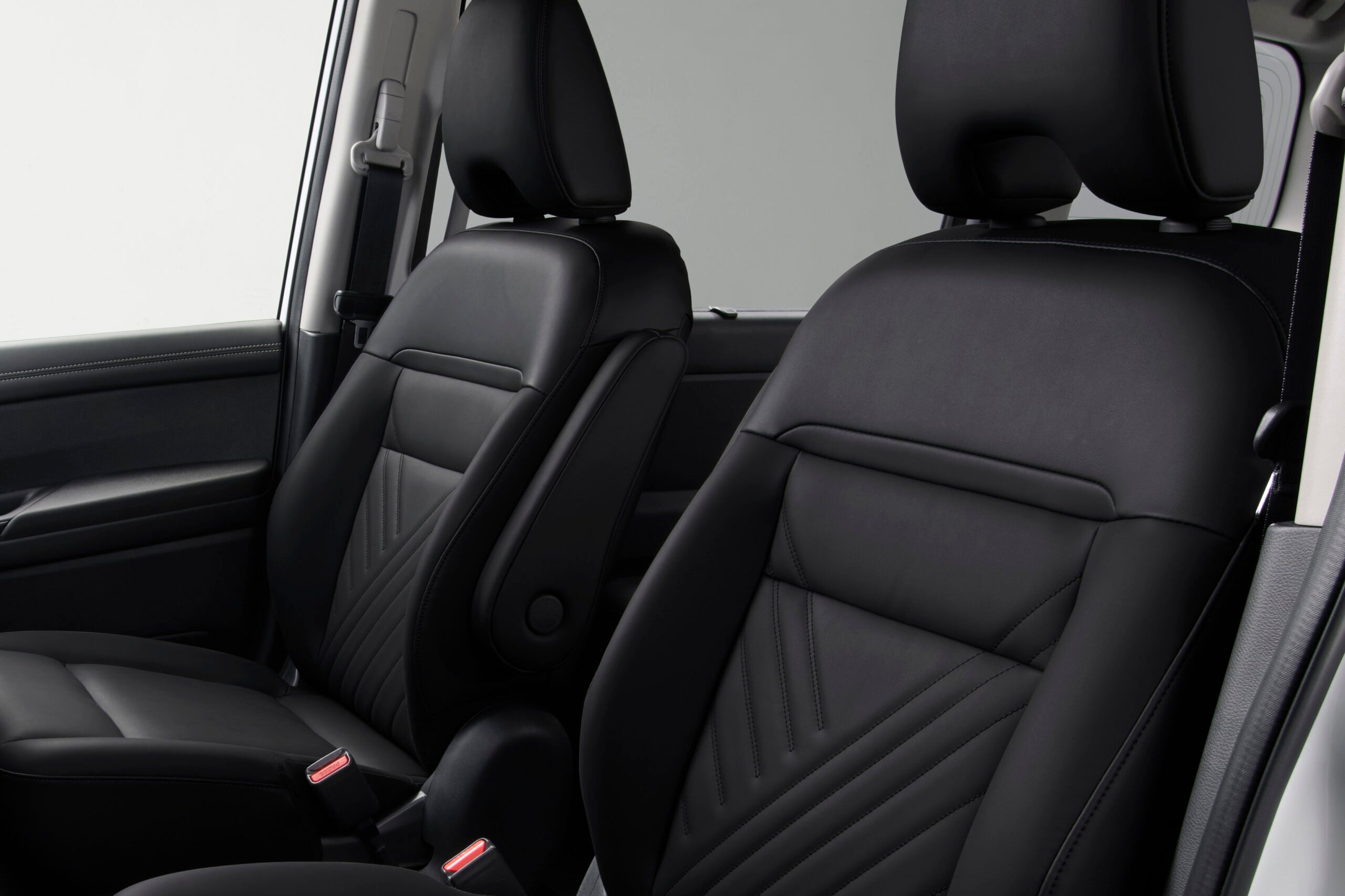 日産セレナAUTECH LINE