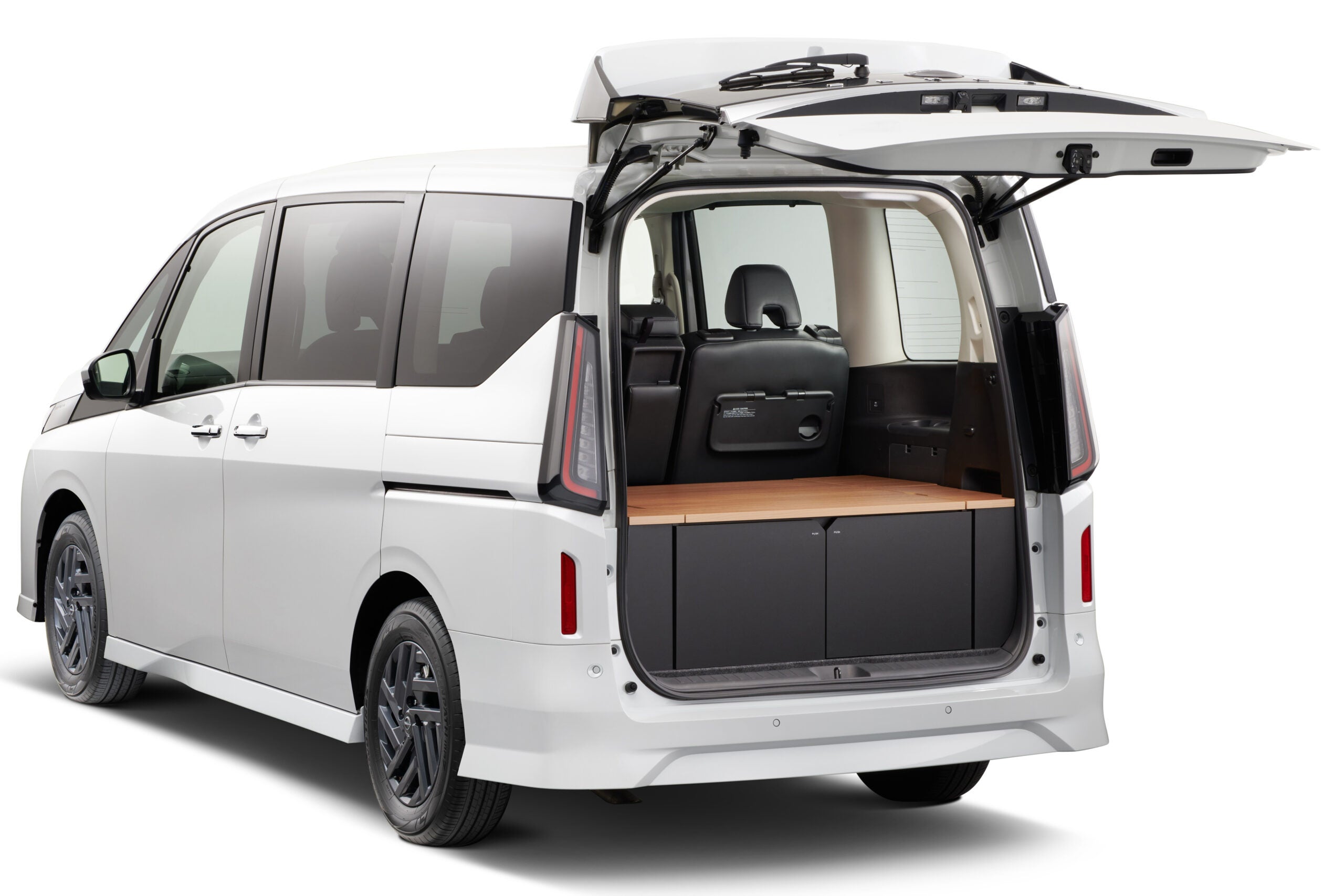 日産セレナ マルチボックス