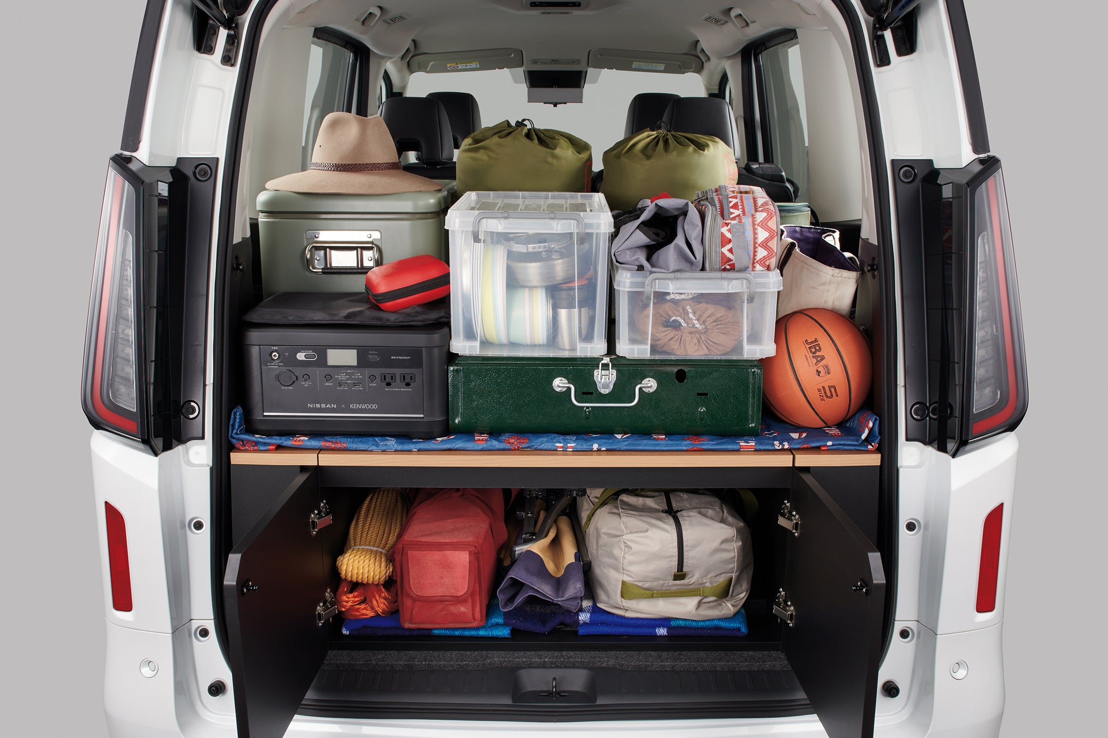 日産セレナ マルチボックス（ベッド付車）※収納イメージ