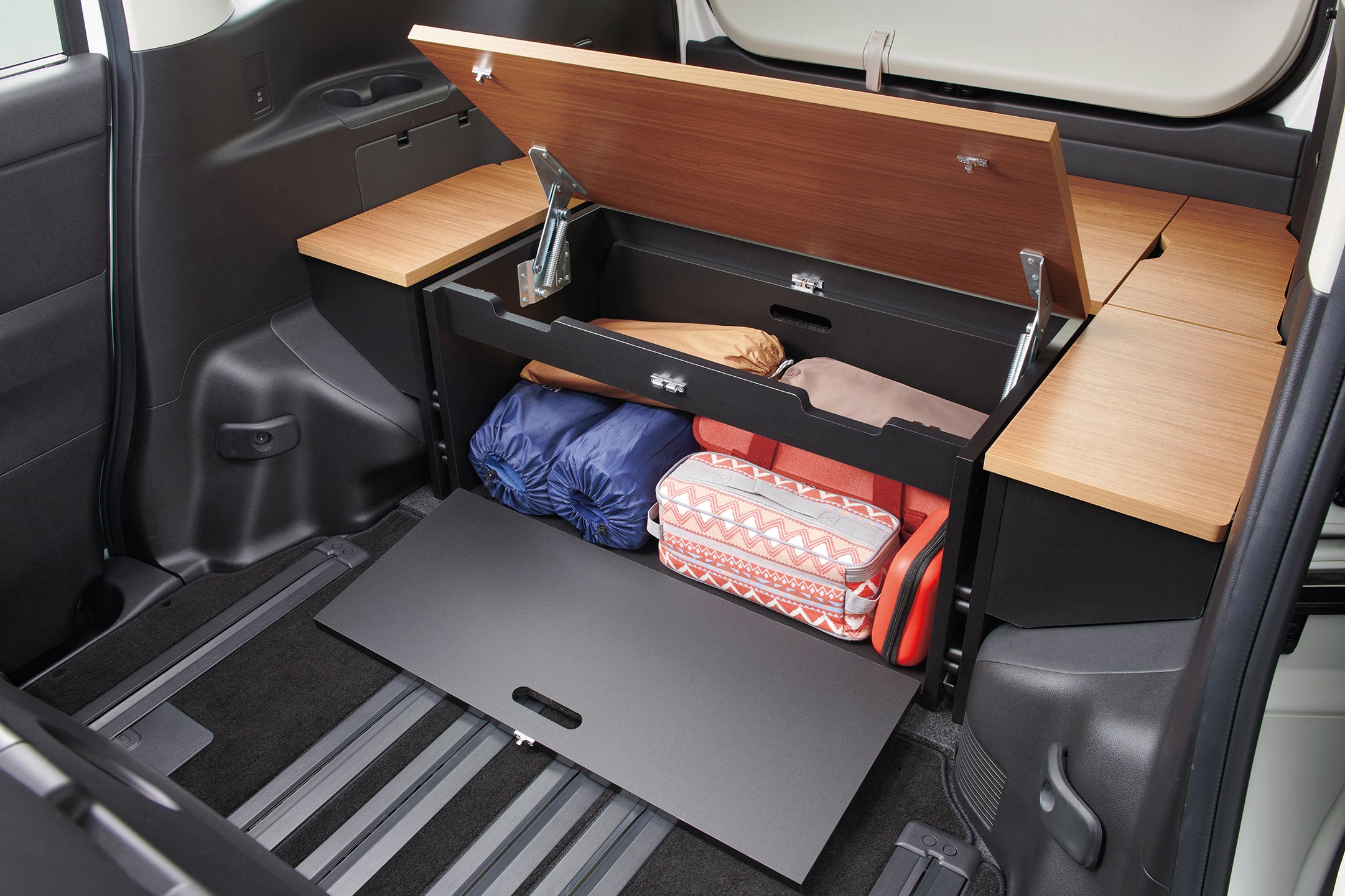 日産セレナ マルチボックス ※収納イメージ