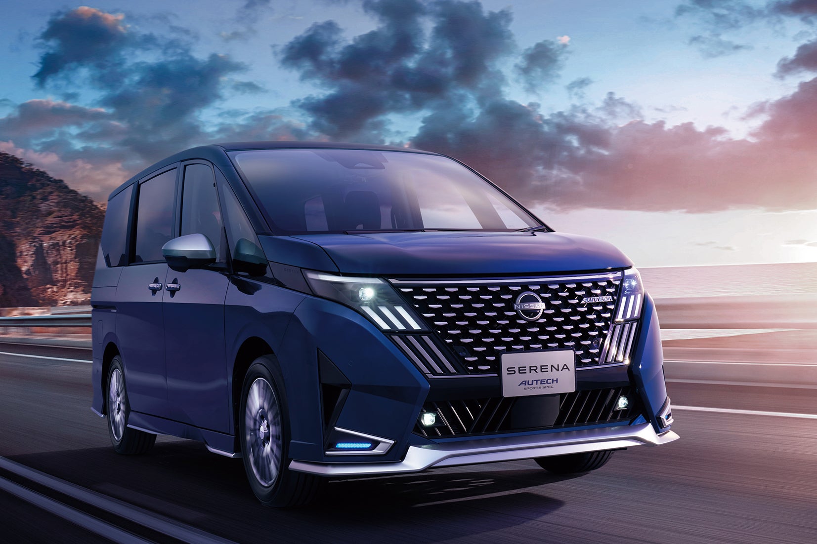 日産セレナAUTECH SPORTS SPEC