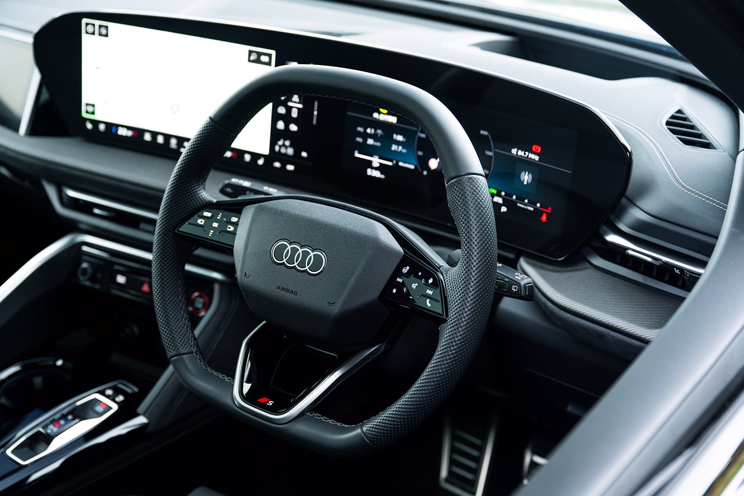 アウディ SQ5 スポーツバック｜Audi SQ5 Sportback