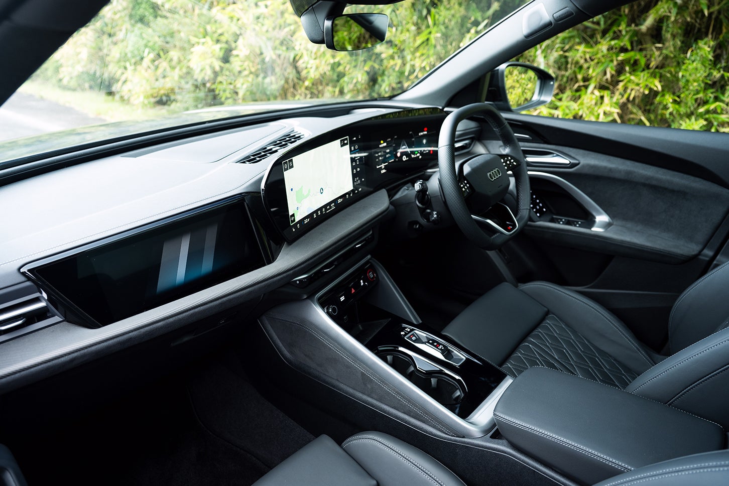 アウディ SQ5 スポーツバック｜Audi SQ5 Sportback