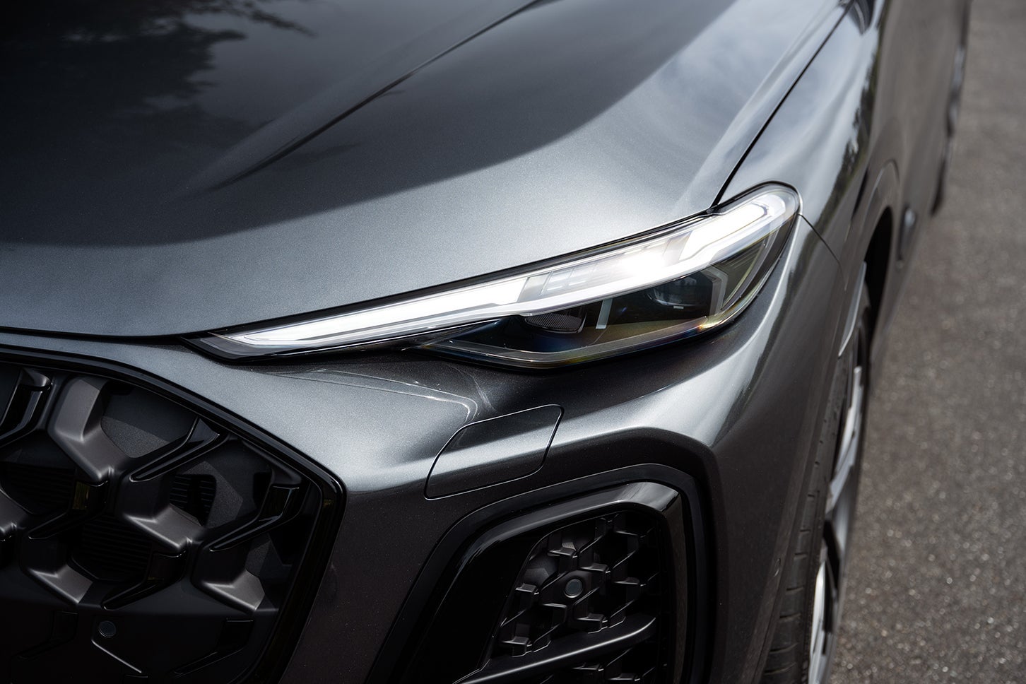 アウディ SQ5 スポーツバック｜Audi SQ5 Sportback