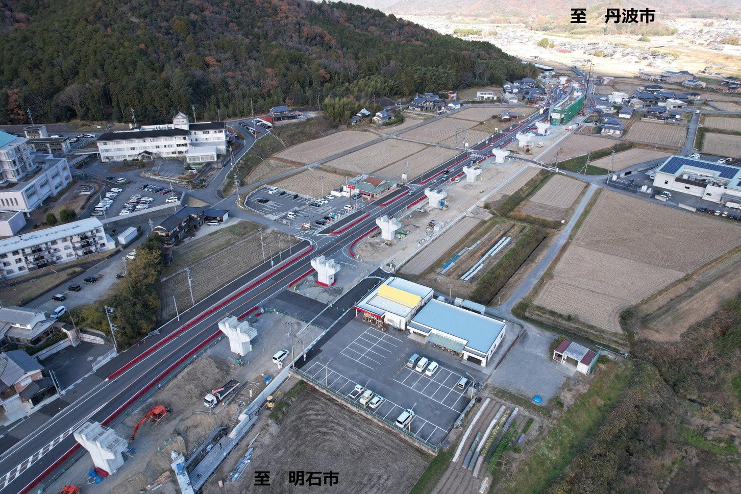 西脇北バイパス（上戸田地区）の工事状況。2024年12月撮影。