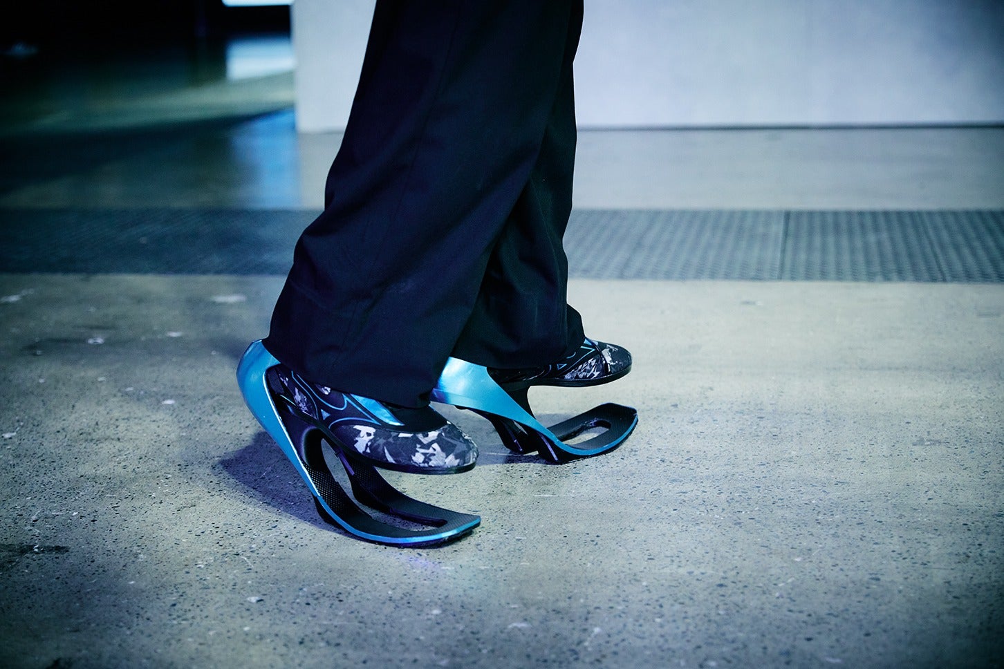 MOBILARIA βは、速く移動するというより、楽に移動することを目指したモビリティ。