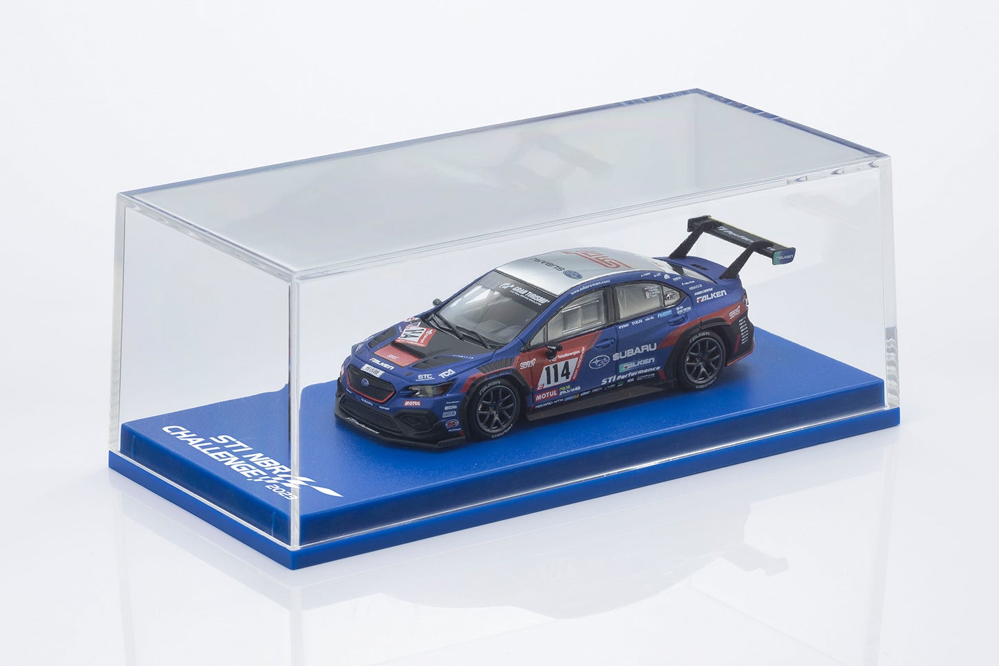 「SUBARU WRX NBR CHALLENGE 2023 テストカー」ミニカーとディスプレイ台座（ブルー）