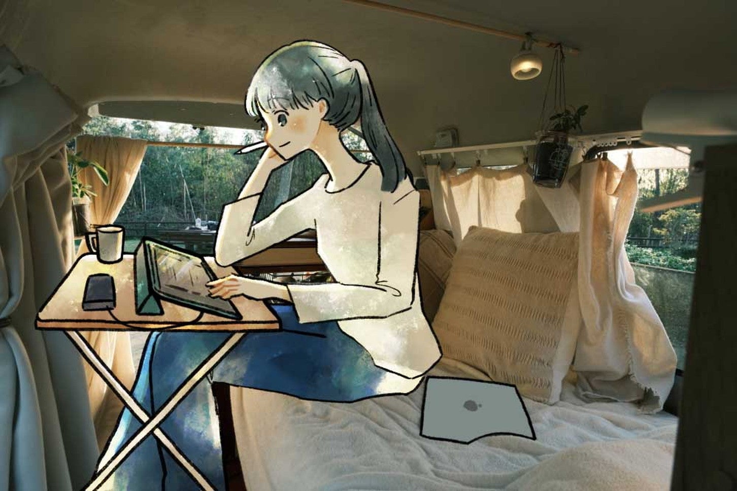 折りたたみ机を広げてベッドを椅子代わりに使えば車内ワーキングスペースの完成