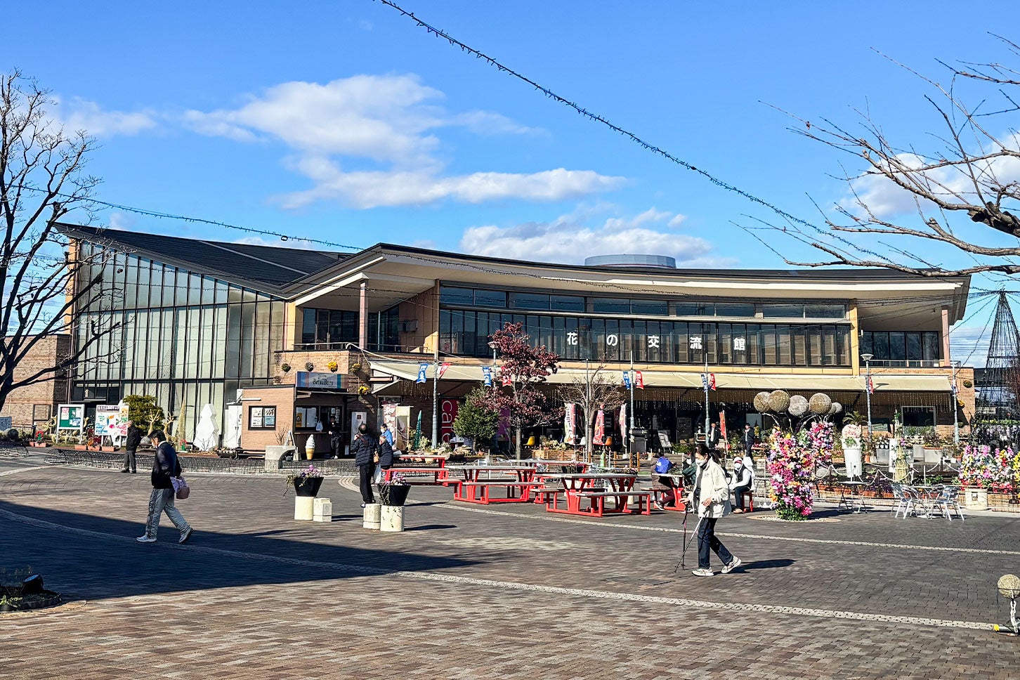 道の駅 ららん藤岡の外観です。