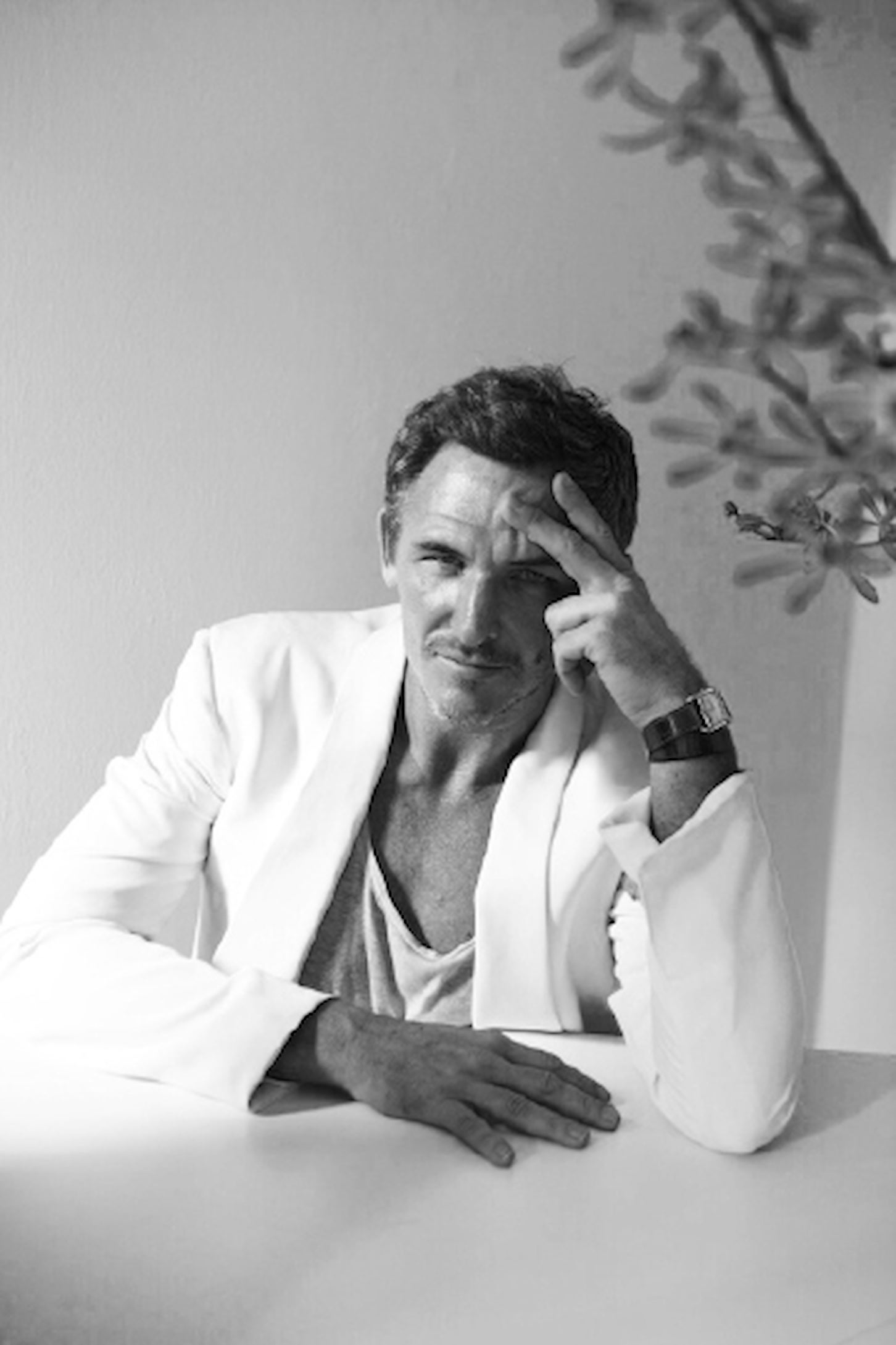 フランス出身のデザイナー、マテオ・メッセルヴィ氏