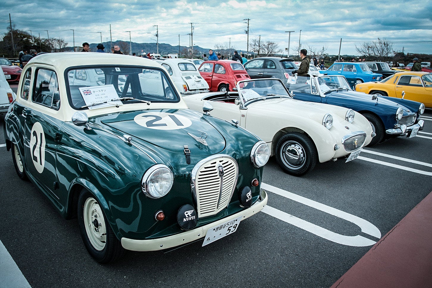 「三浦半島に集まる名車たち@ソレイユの丘 Presented by RevivalCAFE」会場の様子