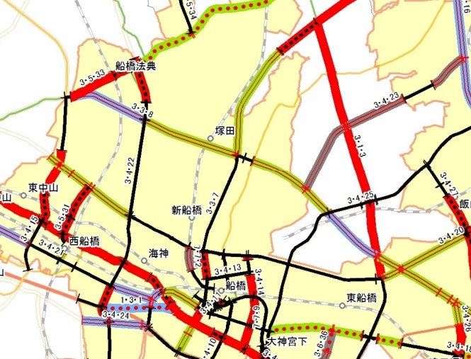 東武野田線の東側に並行する都市計画道路「南本町馬込町線」