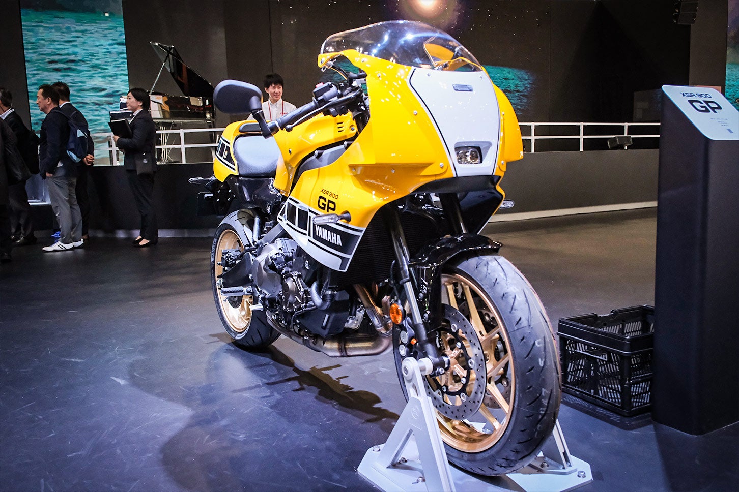 「XSR900GP」の新色「インターカラー」