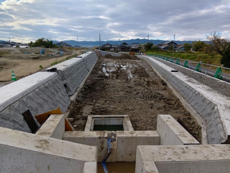 いかるがパークウェイの工事状況。