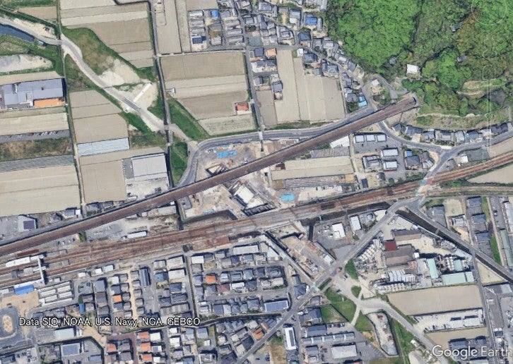 JR東岡山駅付近で先行工事が行われている