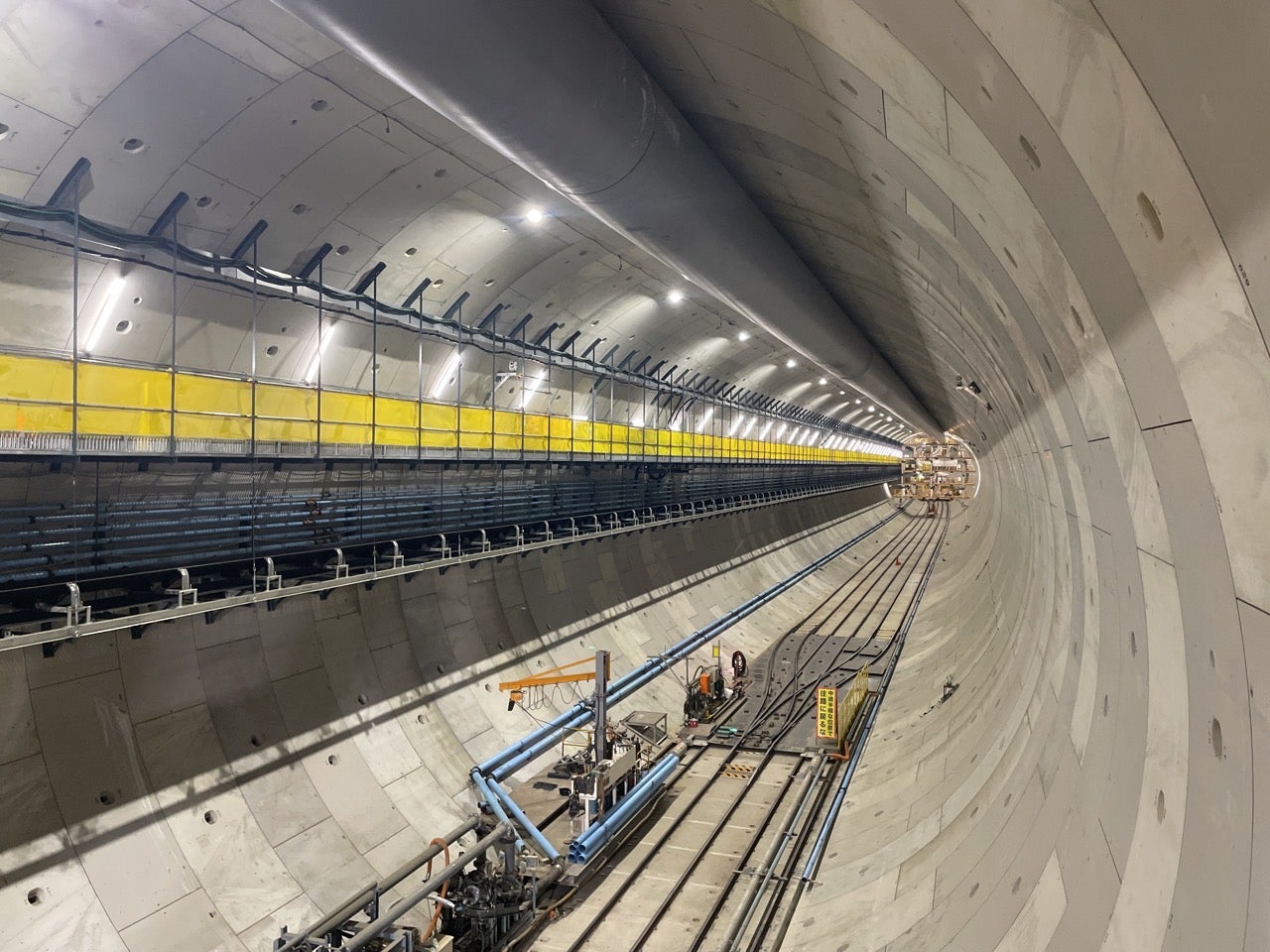 外環道のシールドトンネルの工事状況。