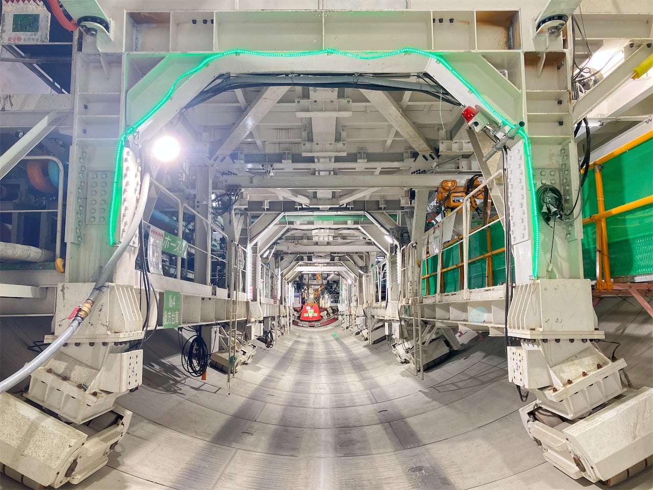 外環道のシールドトンネルの工事状況。