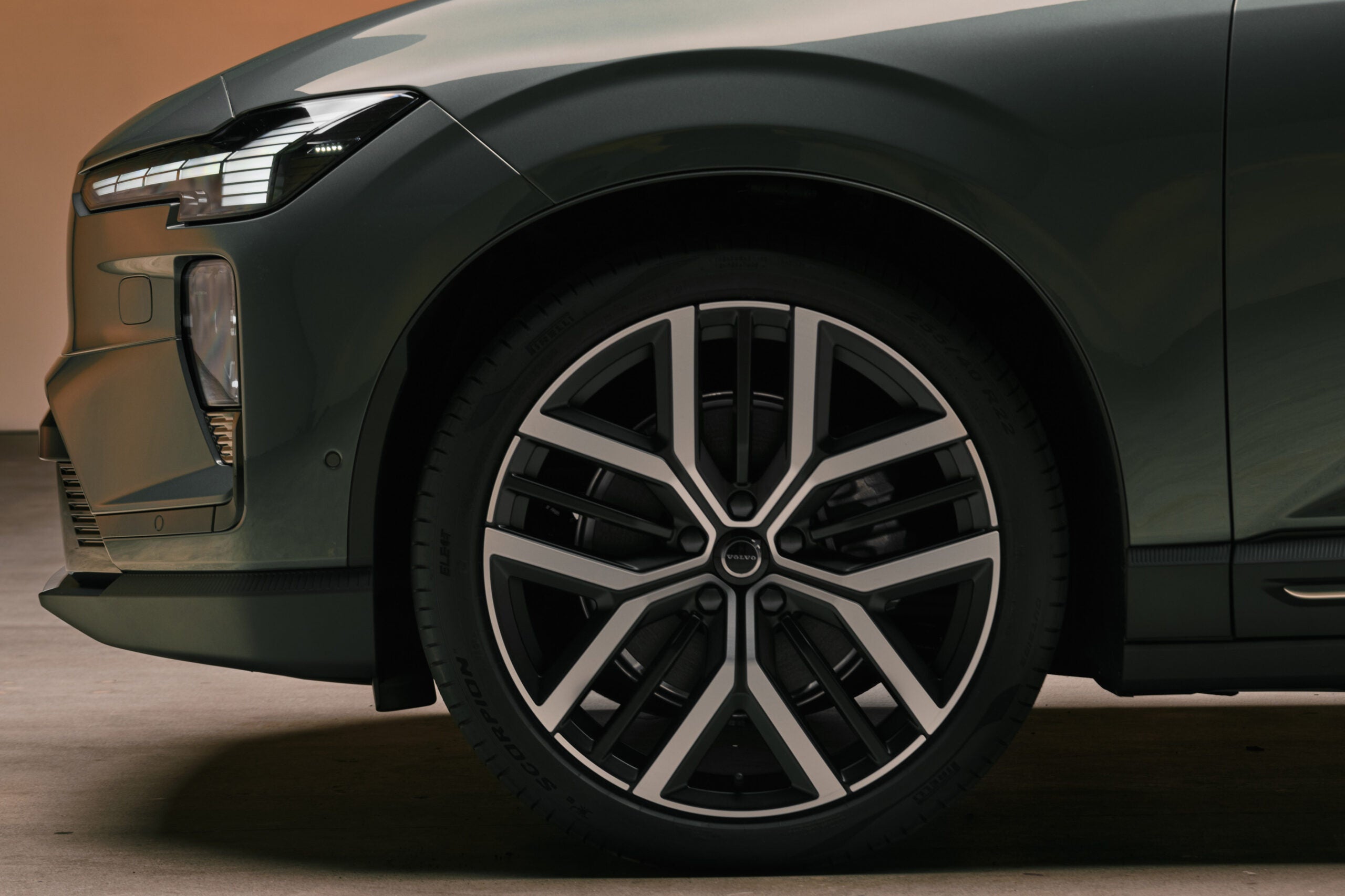 ボルボEX60｜Volvo EX60