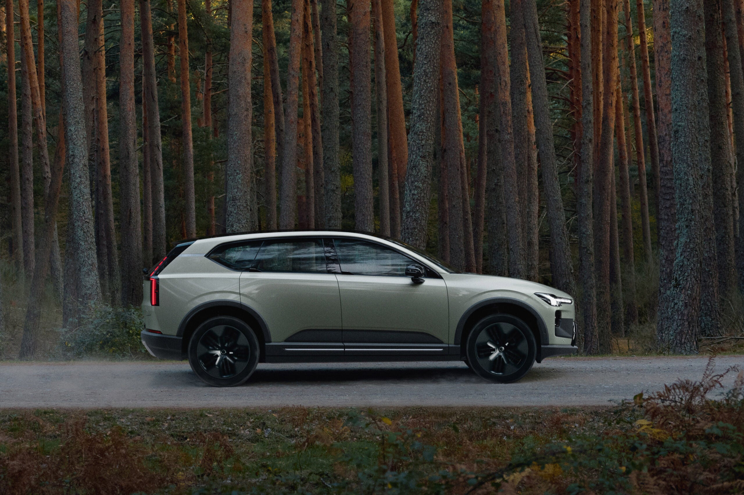 ボルボEX60クロスカントリー｜Volvo EX60 Cross Country