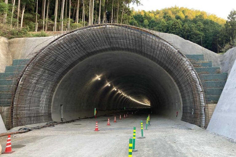 桑野道路（下大野トンネル）の工事状況。2025年10月撮影。