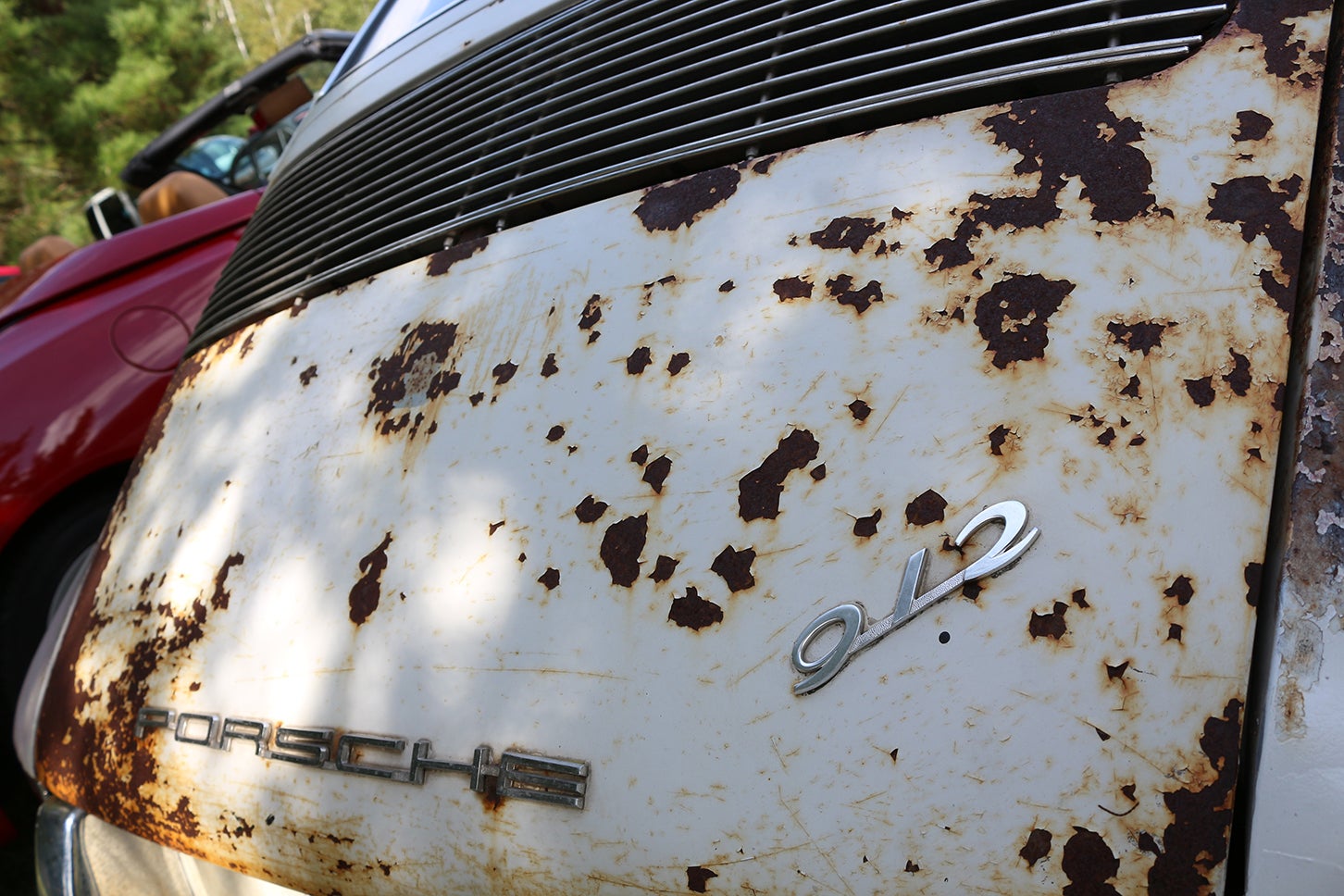 ボディの錆がいい雰囲気を醸し出しているポルシェ912のオーナーは34歳（取材時年齢）