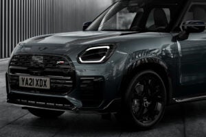 MINIカントリーマンDシャドー・エディション｜MINI Countryman D Shadow Edition