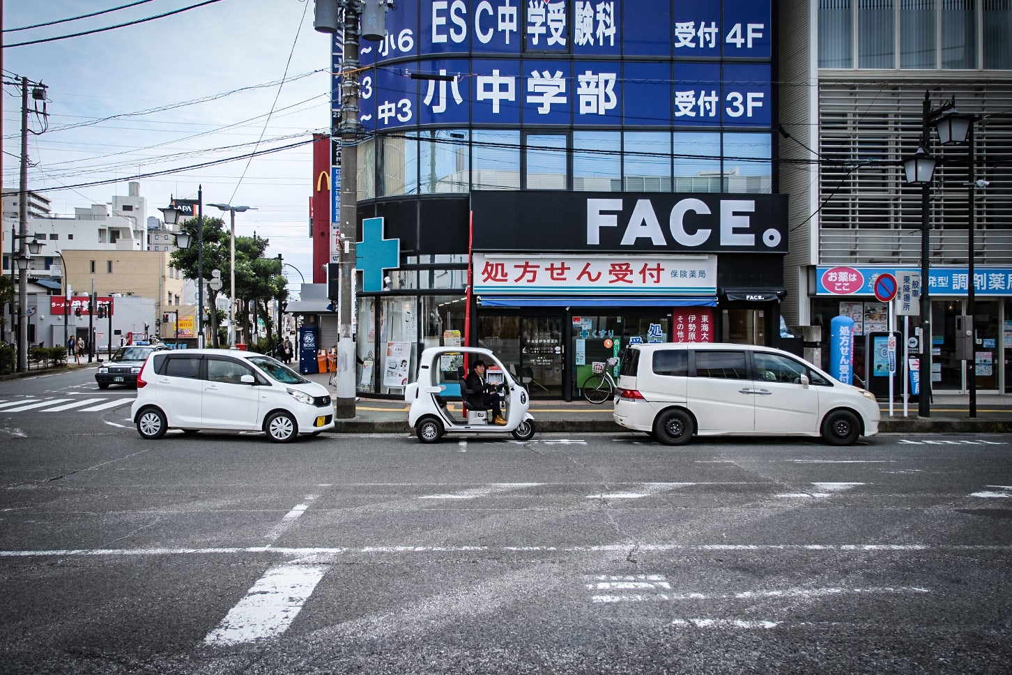 COCOは駅前での送迎シーンが良く似合う
