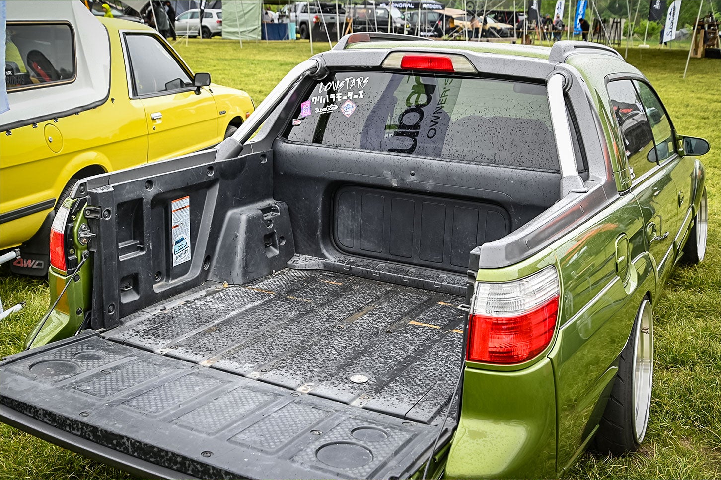 荷台のアオリを倒せば、さらに積載スペースが拡大する。