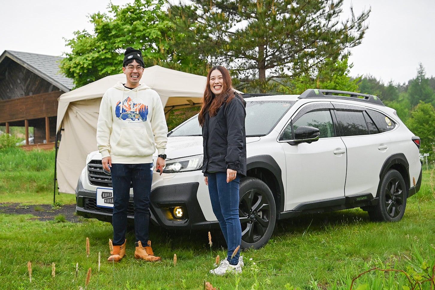 スバル アウトバックと、オーナーのなおきさんご夫婦