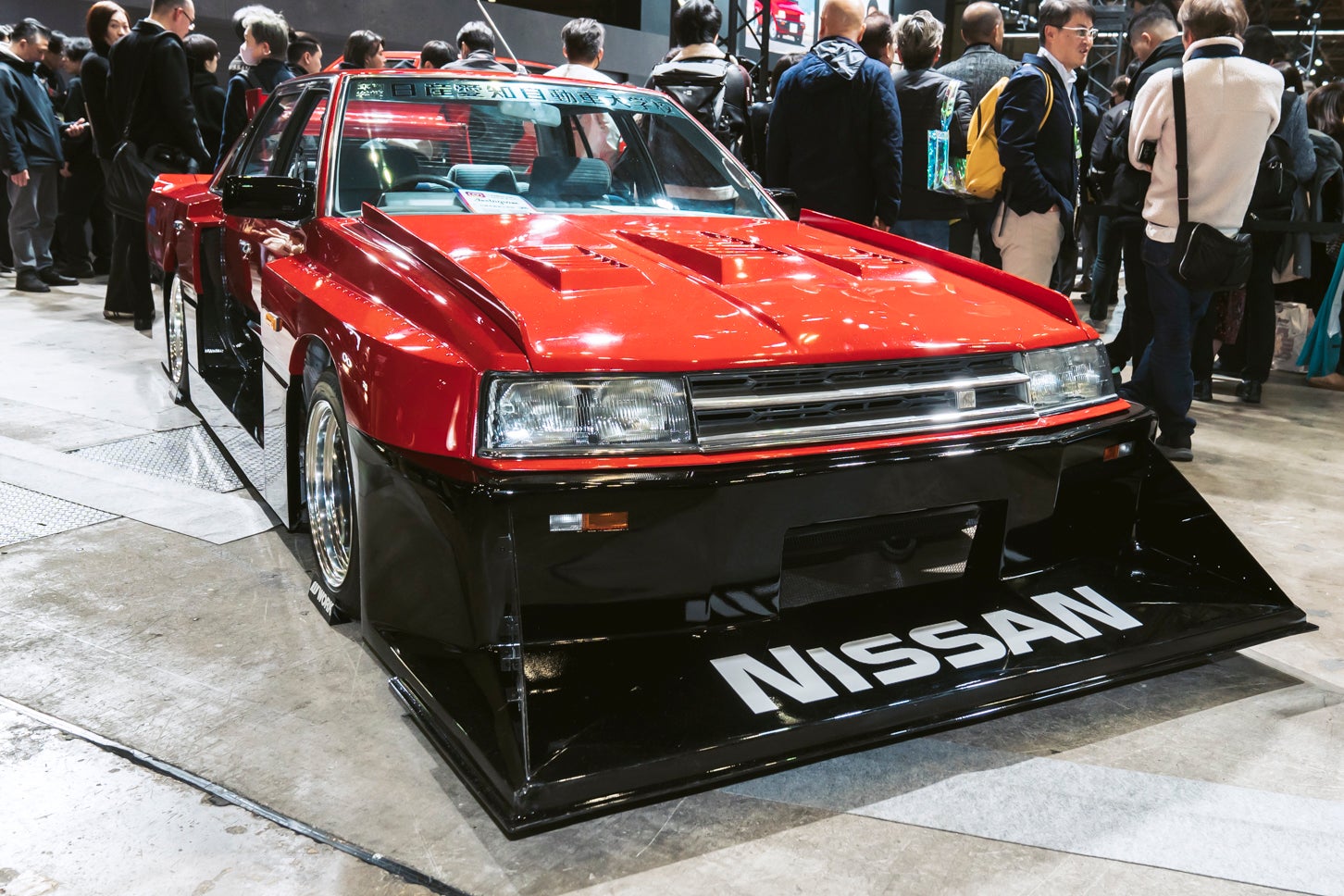 東京オートサロン2026に展示された「Re30 スカイラインシルエット」