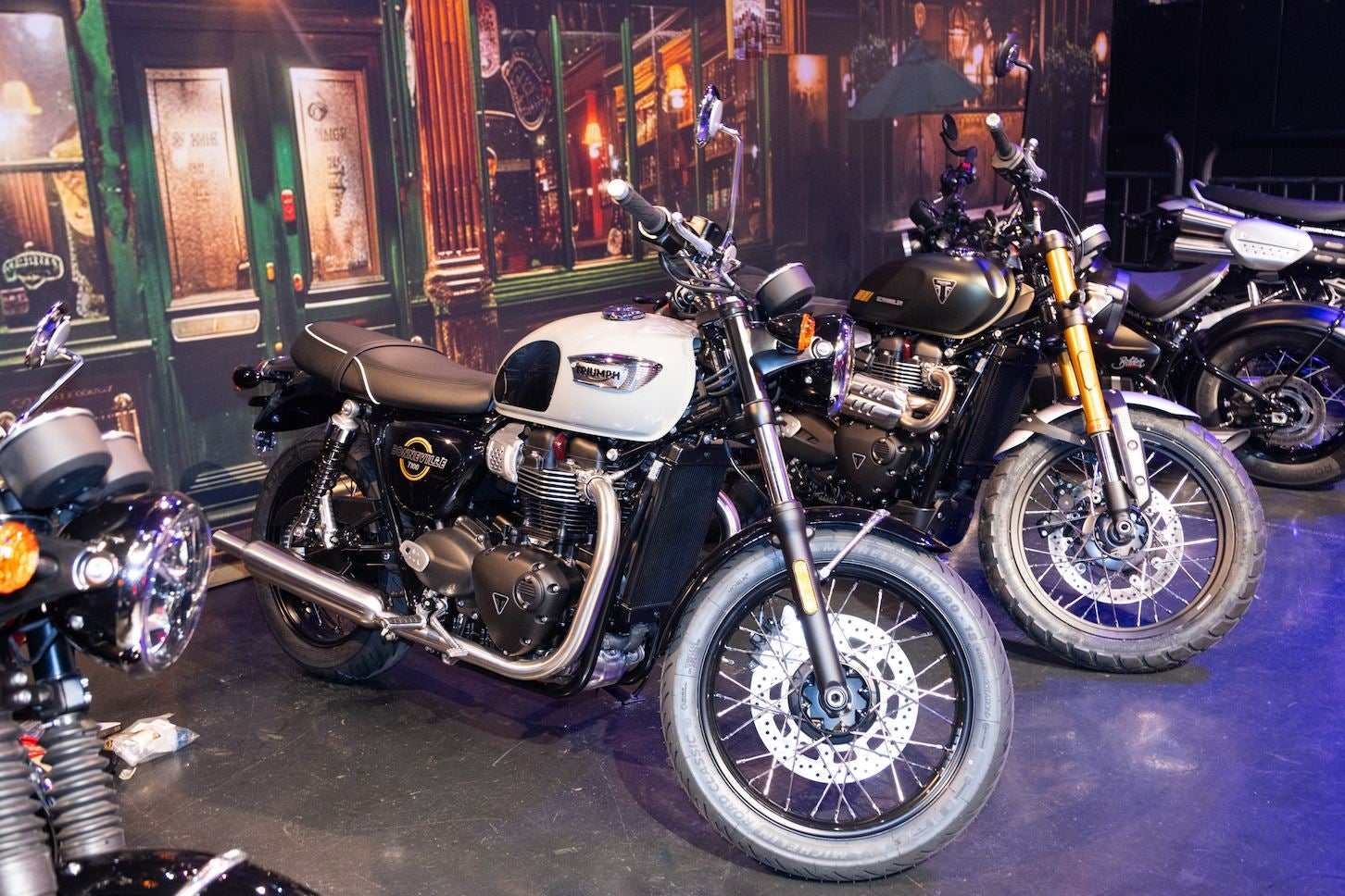 イベント会場に展示された新型ボンネビルシリーズ