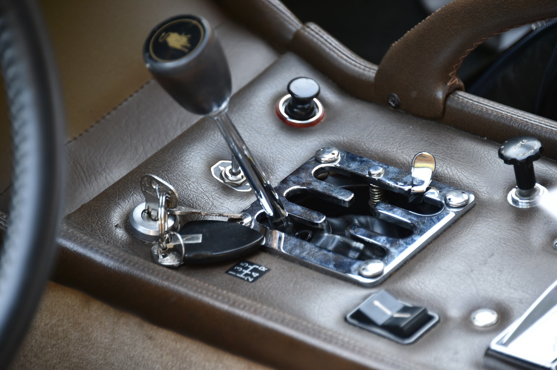 ランボルギーニ ミウラのシフトレバー