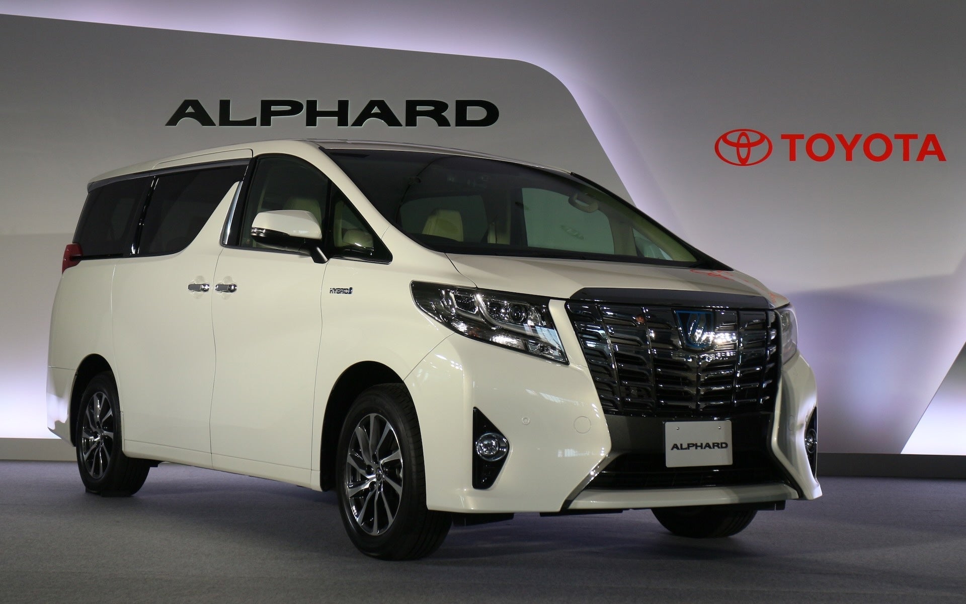 トヨタ アルファード｜Toyota Alphard