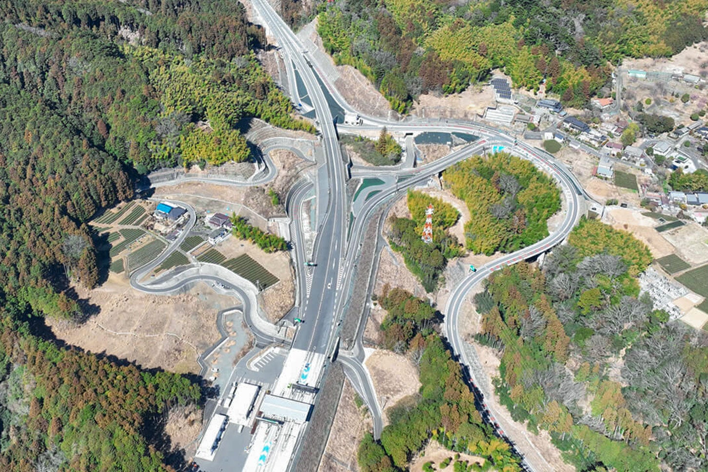 中部横断道 富沢IC付近の様子。