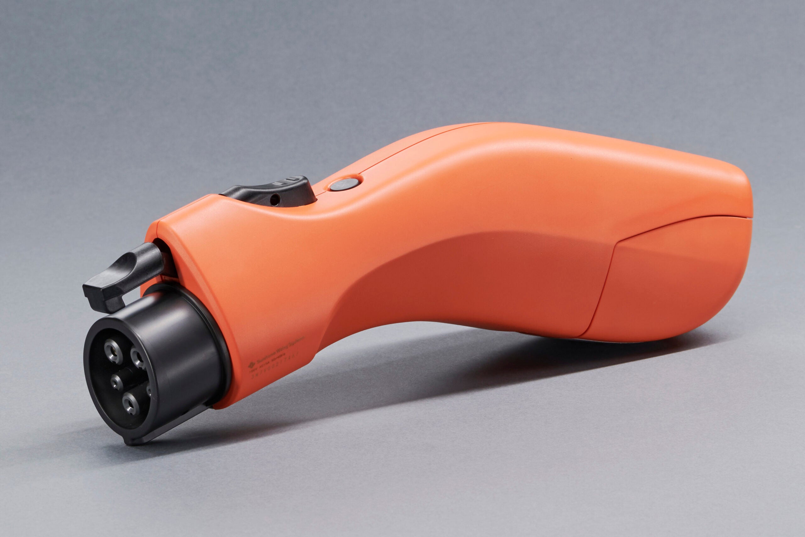 トヨタRAV4 PHEV｜ヴィークルパワーコネクター