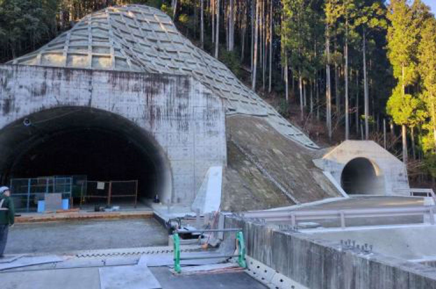 三遠南信道 東栄IC～鳳来峡ICの工事状況。
