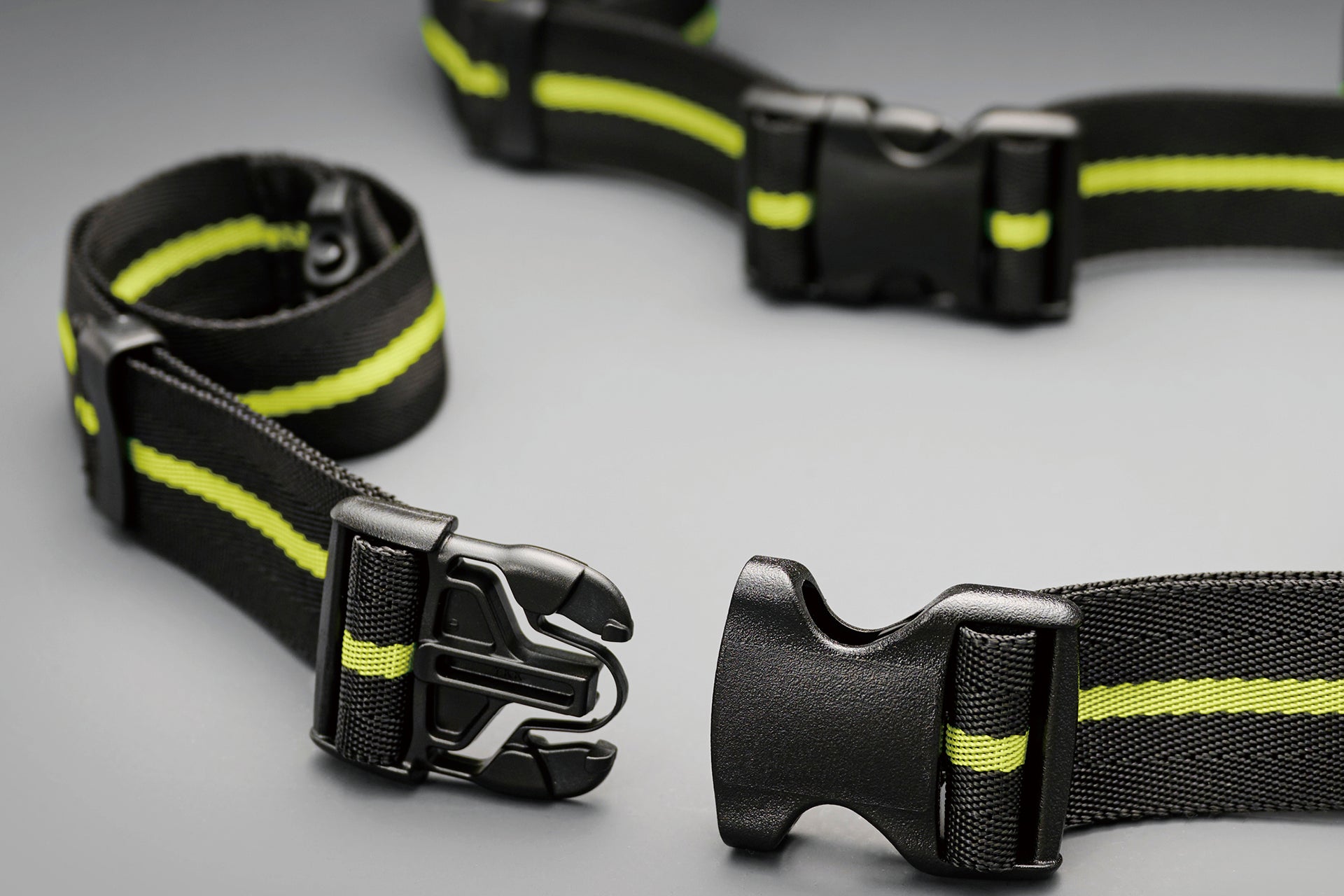 トヨタbZ4Xツーリング｜販売店オプション｜フレックスベルト：税込3960円（2本）