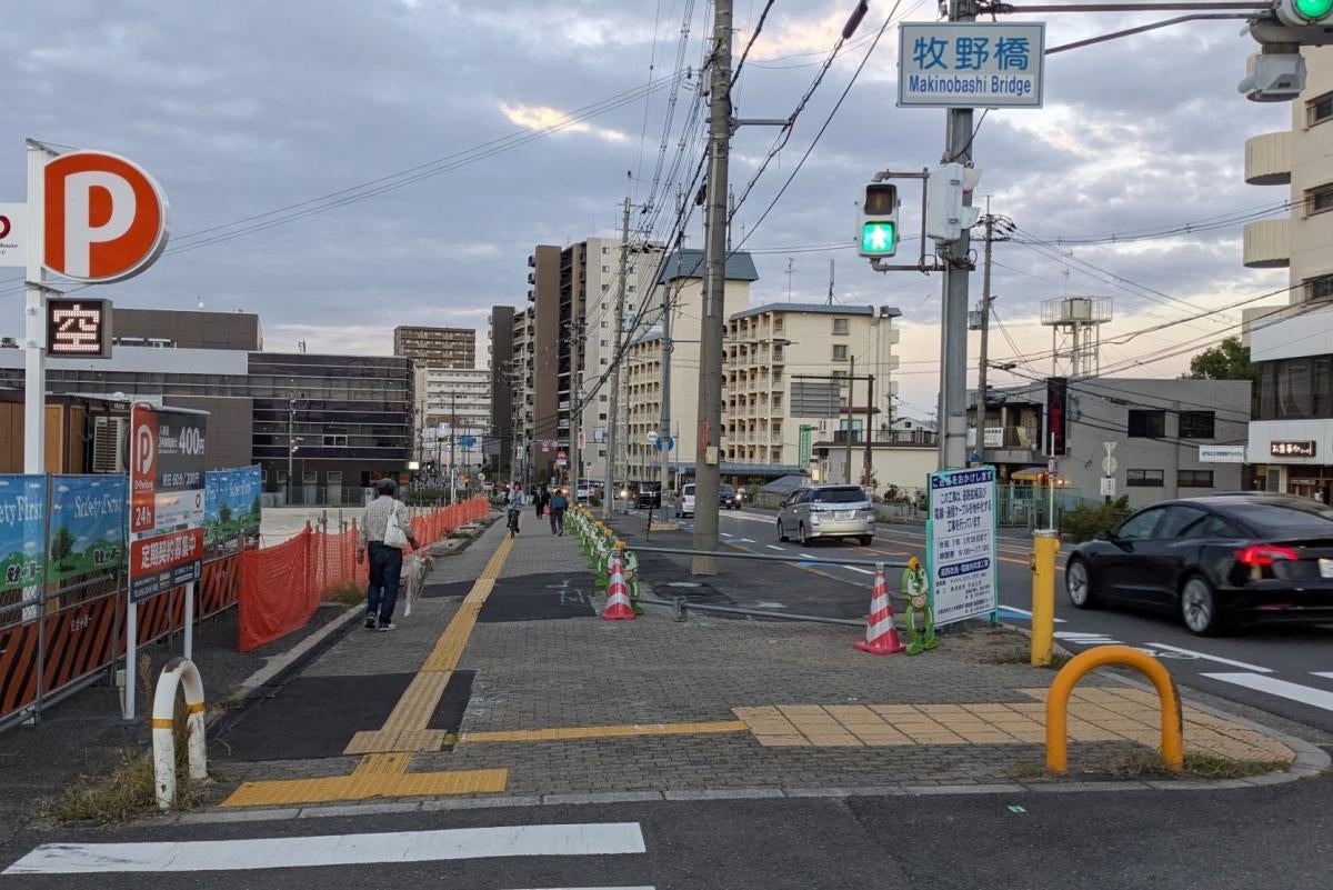枚方市側では京都守口線の4車線拡幅工事が着工済み。