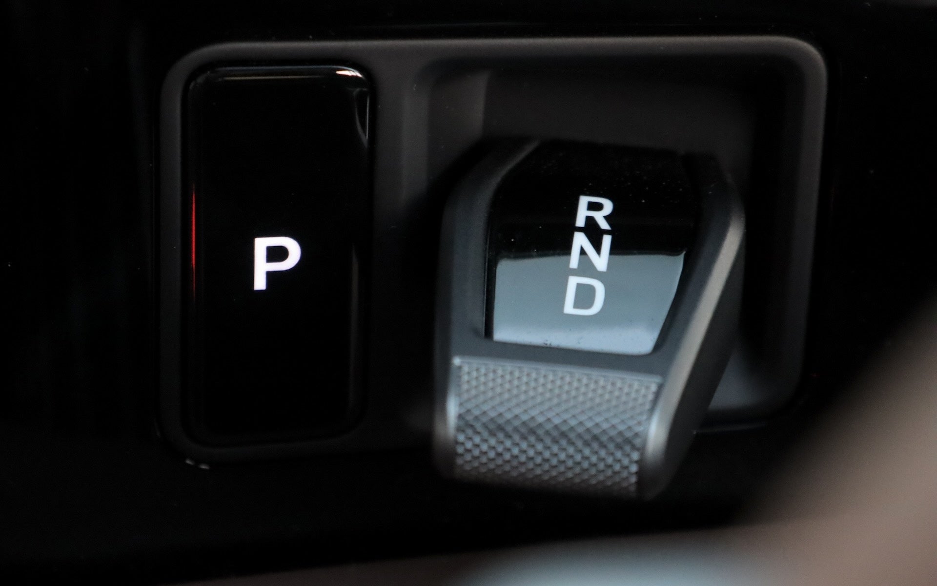 ポルシェ タイカン（2020）のシフトセレクター