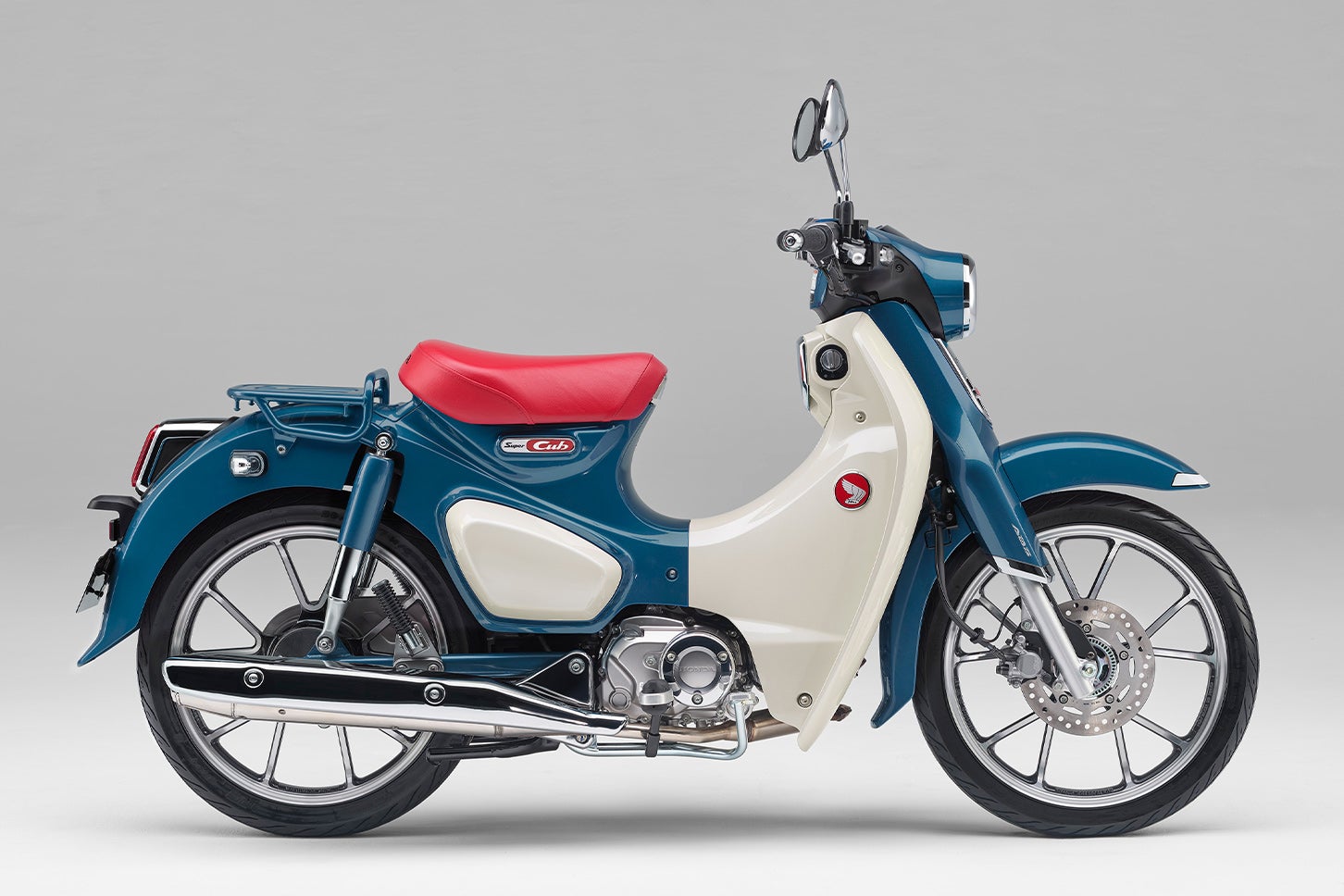 スーパーカブ C125（継続色：パールボスポラスブルー）