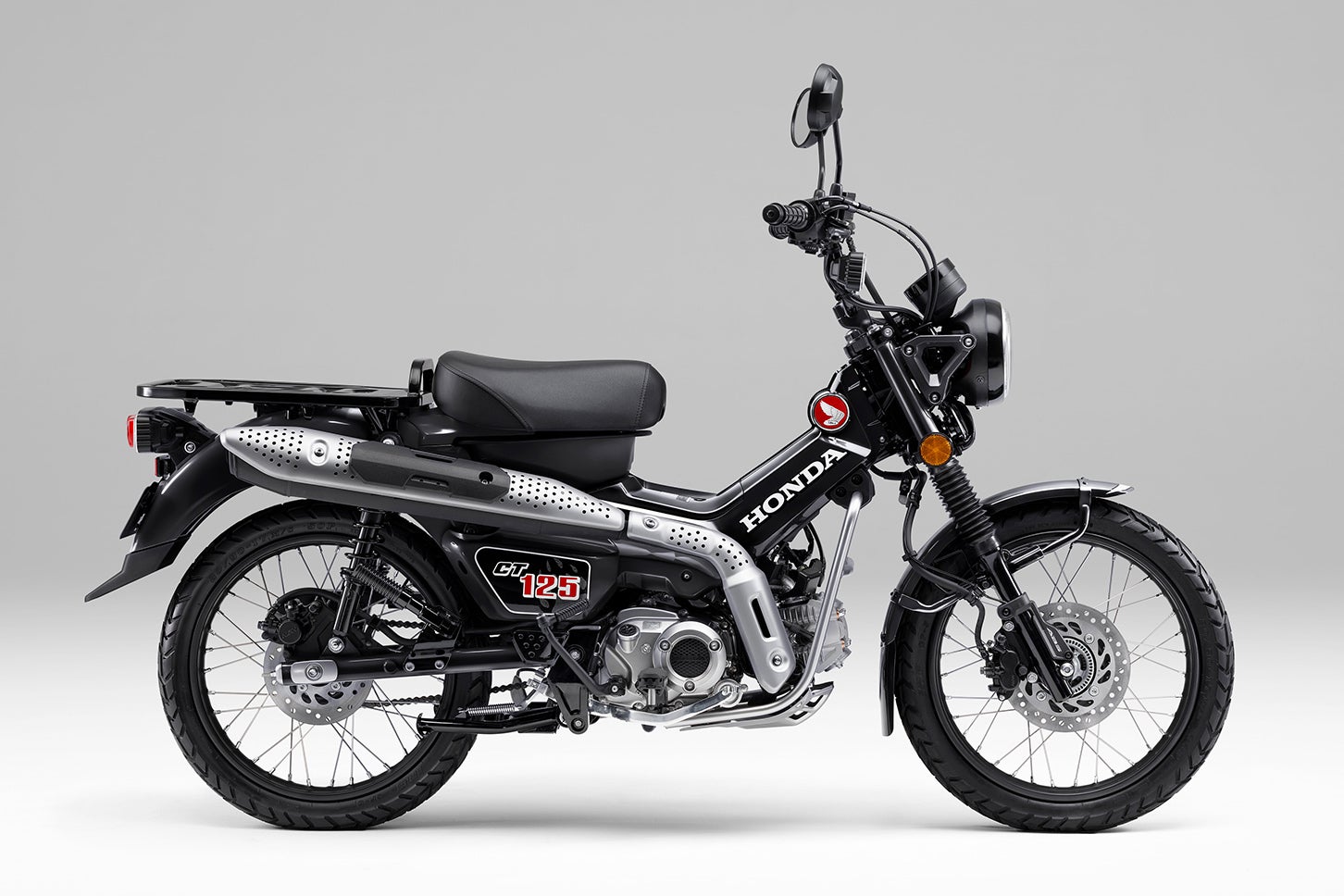 CT125 ハンターカブ（新色：アステロイドブラックメタリック）