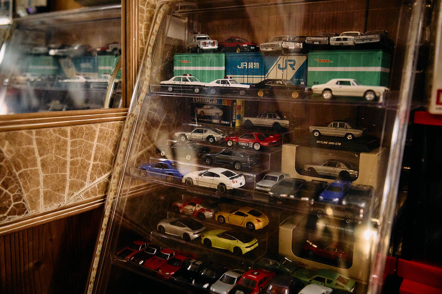 2階のディスプレイもショーケースもめちゃくちゃ凝ってます