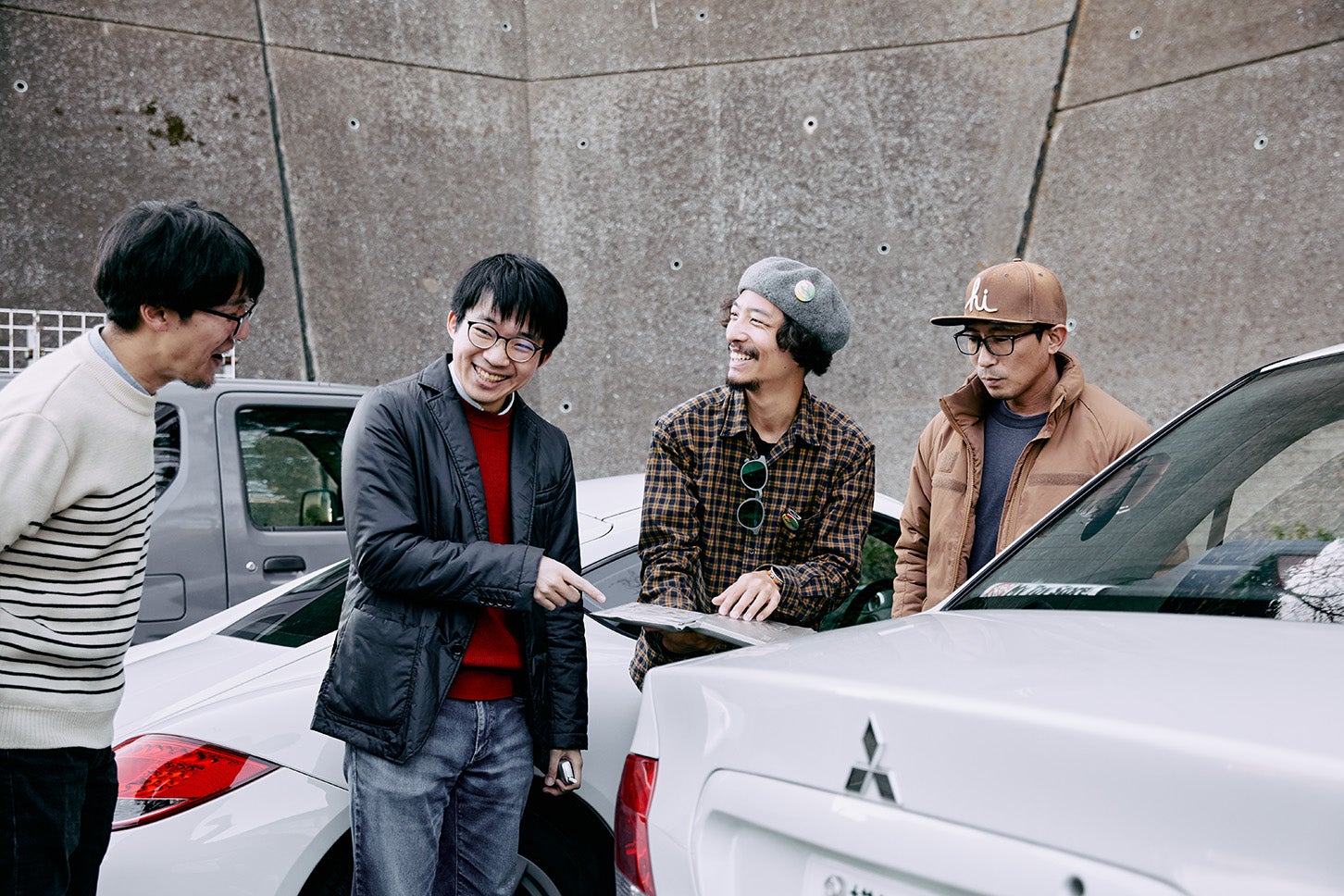 US仕様ランサーのオーナーが、そっとUS版の取扱説明書を取り出すものだから、「こんなの見たことない！」と、その場で一同大盛り上がり（笑）。