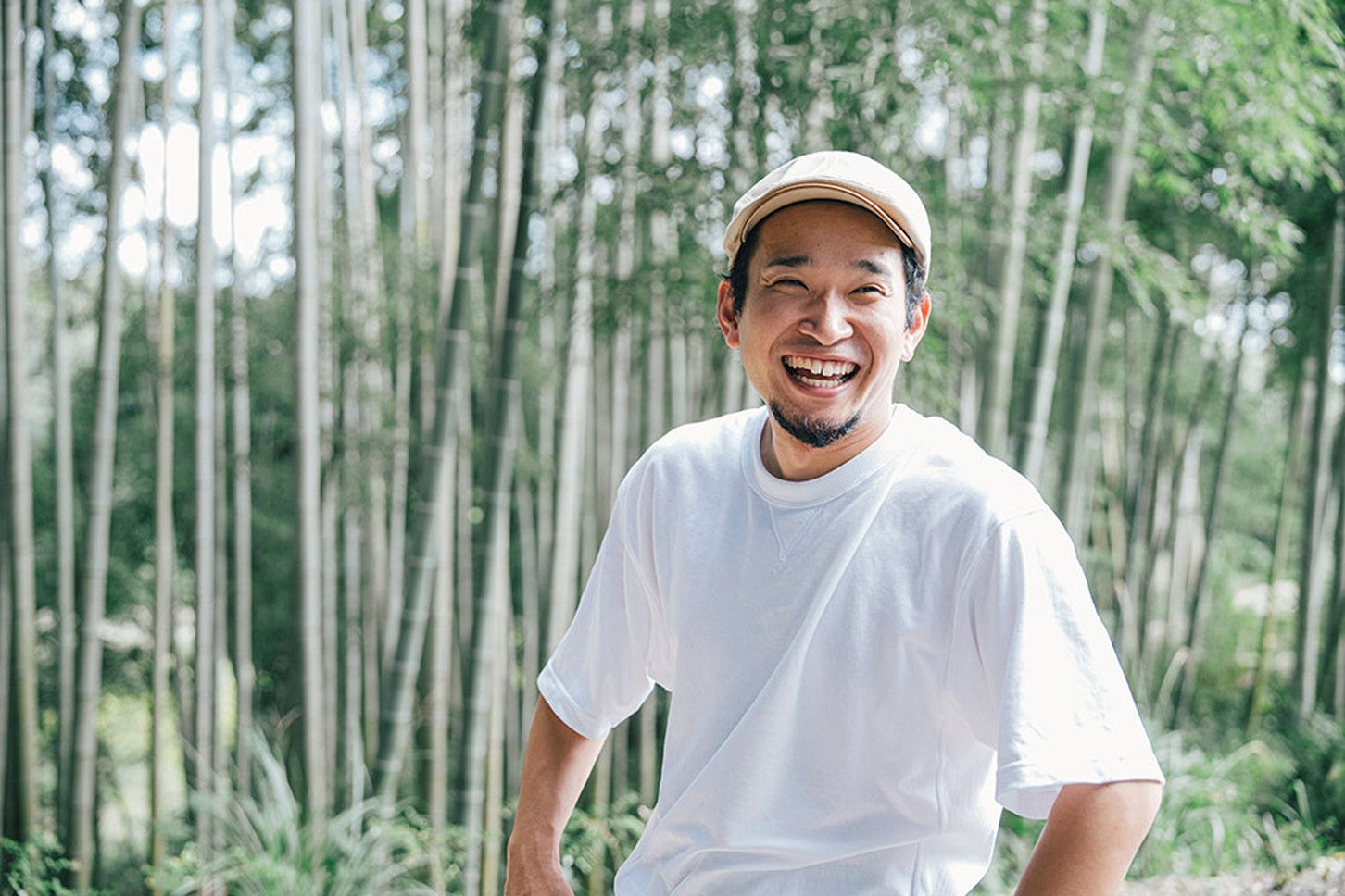 終始、笑顔が絶えないテンさん。クルマのカスタムもギア選びも心底、楽しんでいるよう