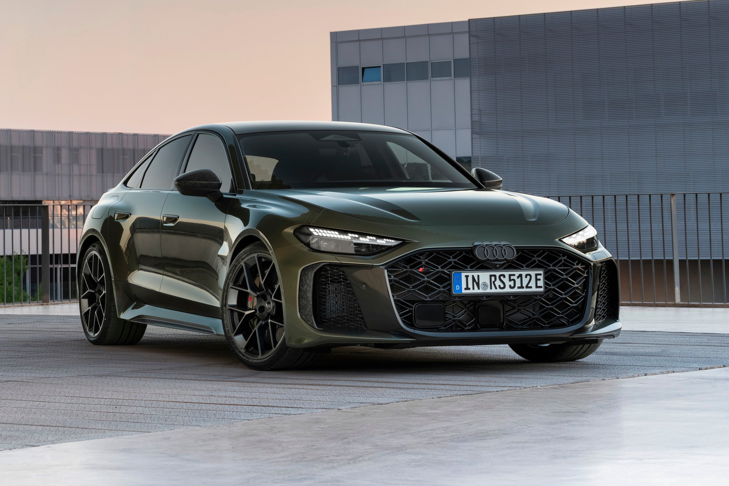 アウディRS 5セダン｜Audi RS 5 Sedan