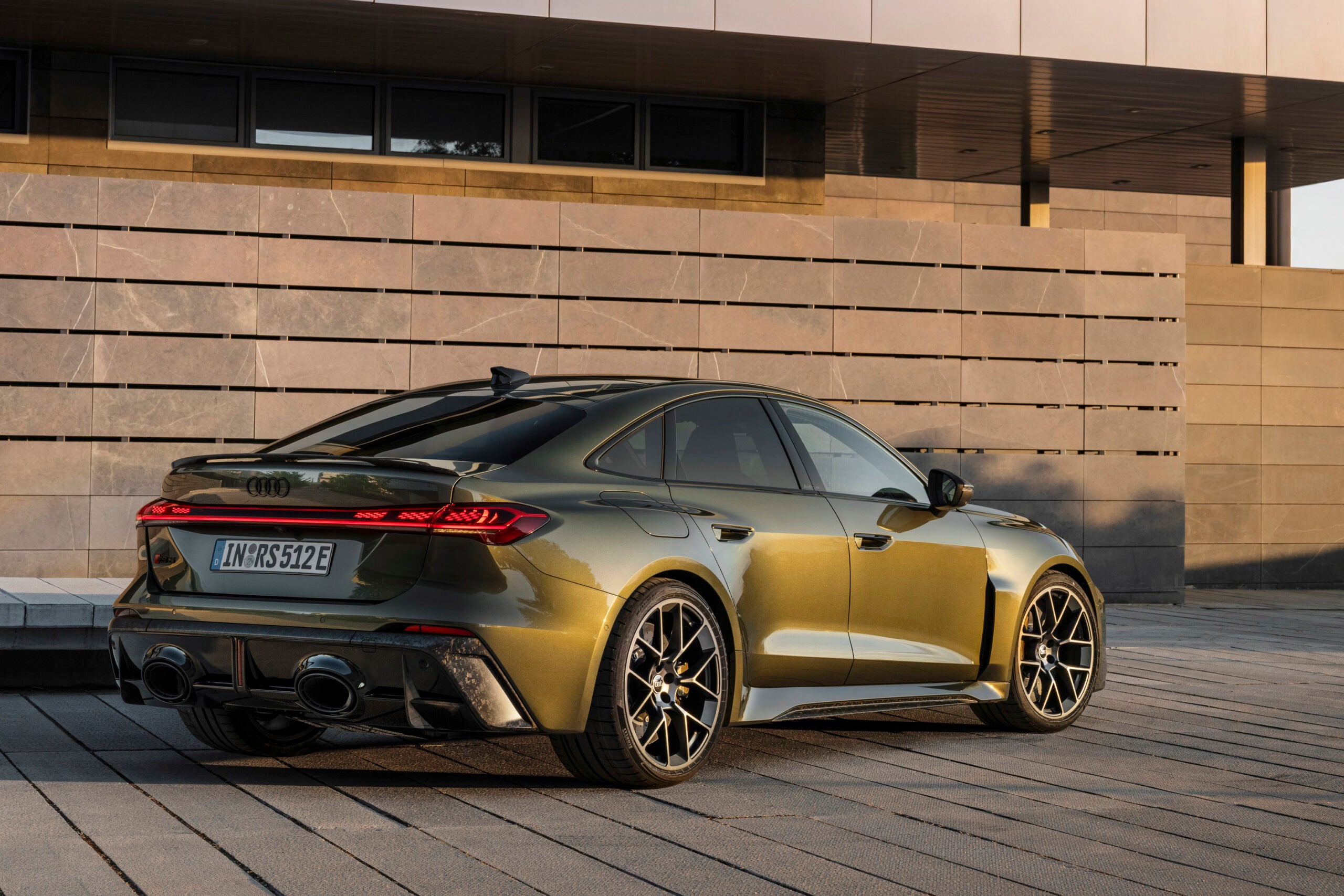 アウディRS 5セダン｜Audi RS 5 Sedan