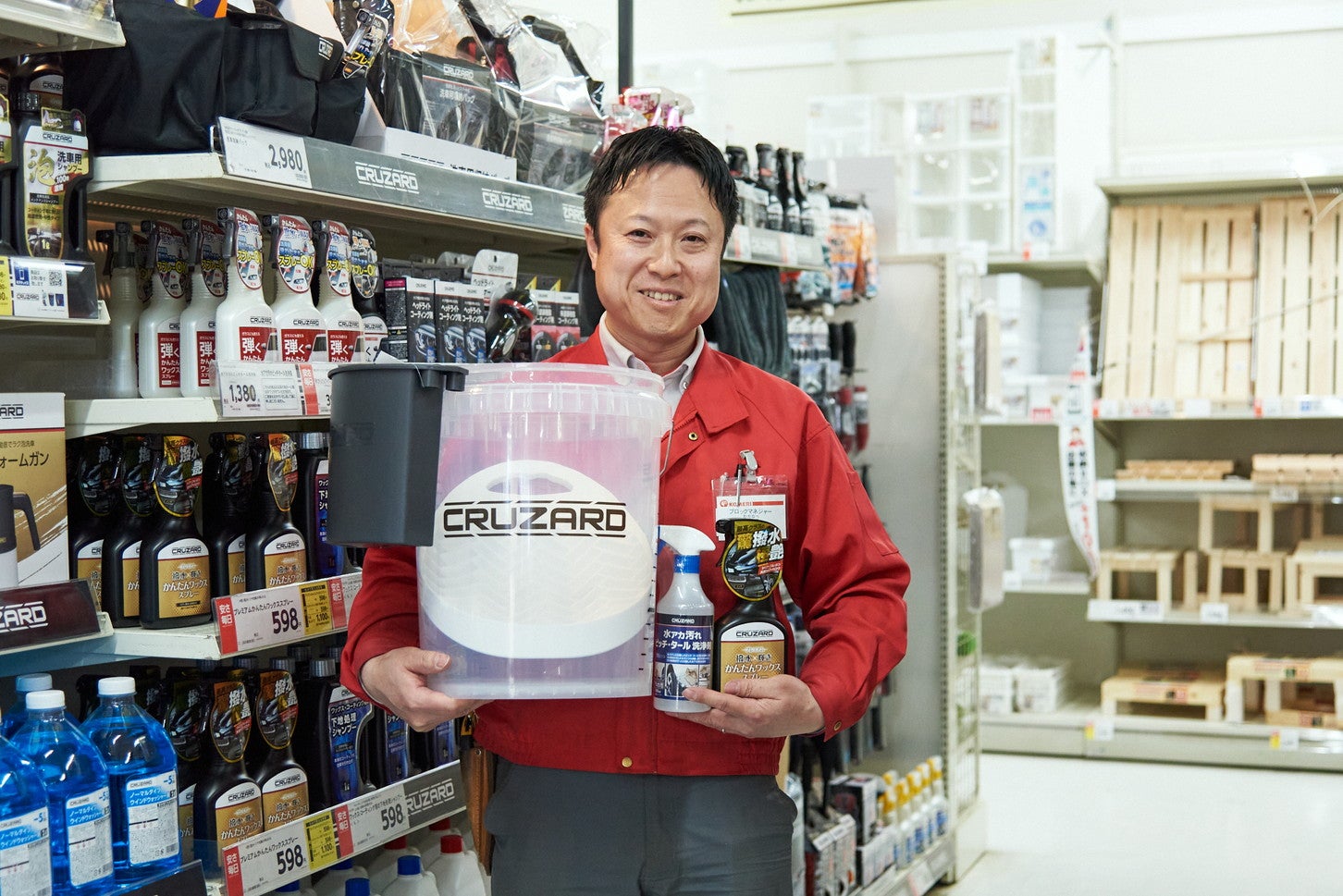 笑顔が素敵な、コメリ関東地区本部ブロックマネジャーの渡辺さん。